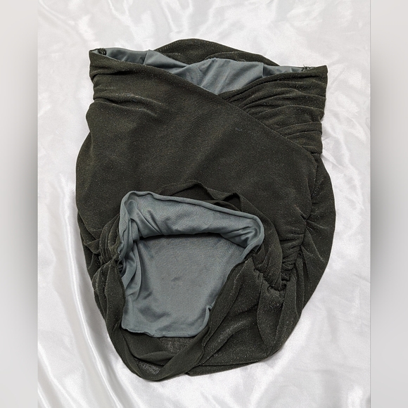 SHEIN Woman's Small Sparkly Green Ruched and Fitted Above the Knee Mini Skirt - Picture 3 of 11